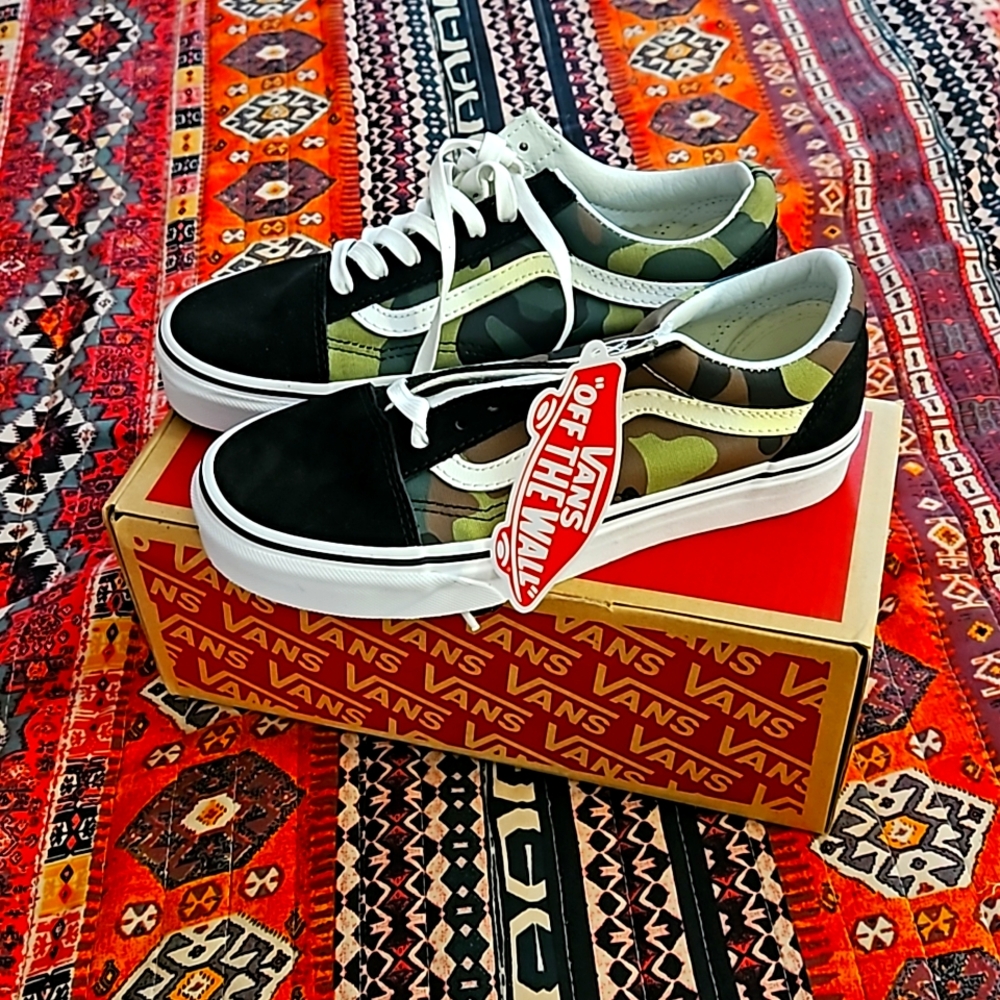 Vans women size 5.5 camouflage style